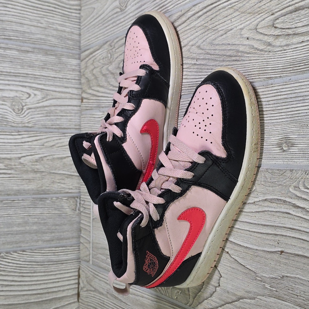 Nike Air Jordan 1 Mid GS Atmosphere Pink and Black Sneakers Kids Size 3Y